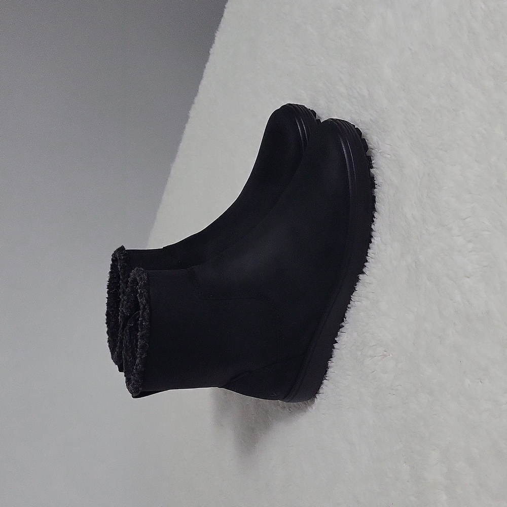 ECCO Soft 7 Tred Nubuck Mid-Cut Boot EUC Sz 9